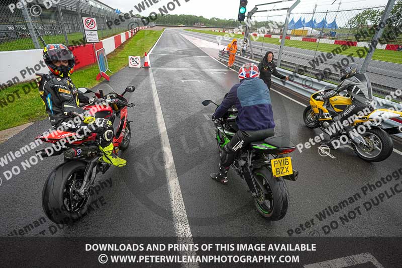 donington no limits trackday;donington park photographs;donington trackday photographs;estoril;event digital images;motorbikes;no limits;no limits trackdays;peter wileman photography;portugal;trackday;trackday digital images;trackday photos
